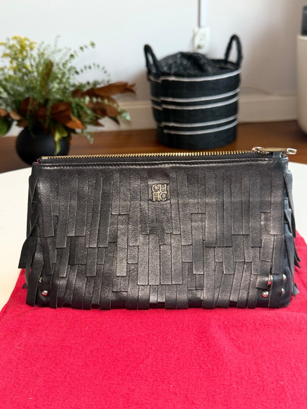 AUTHENTIC CAROLINA HERRERA BLACK LEATHER "GASPER" CLUTCH HANDBAG